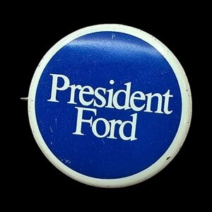 Vintage 1976 President GERALD R. FORD 1 1/4" Blue‎ Political Campaign Button Pin